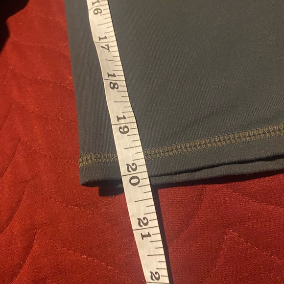 Athleta capris - Picture 6 of 6